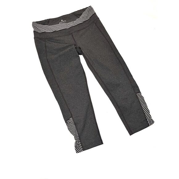 NWOT Athleta Active Workout Capris - Picture 1 of 5